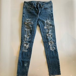 American Eagle distressed jegging
